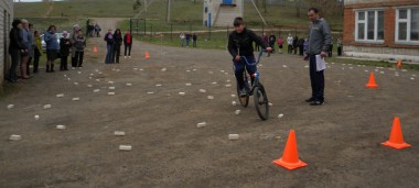 "Безопасное колесо" - смотр-конкурс юных велосипедистов