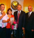 Губернатор Пермского края вручил 100 000 сертификат на материнский капитал семье в с.Юсьва
